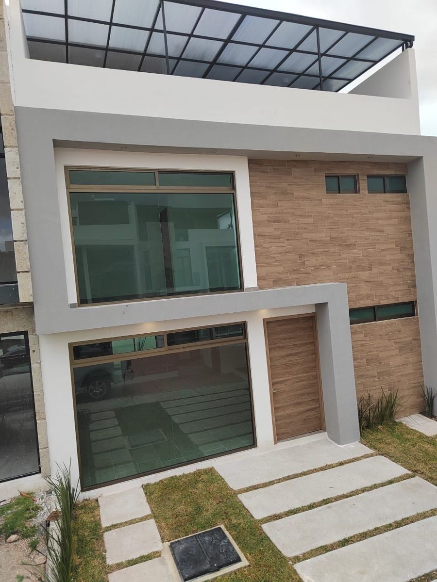 2 de 18: Fachada