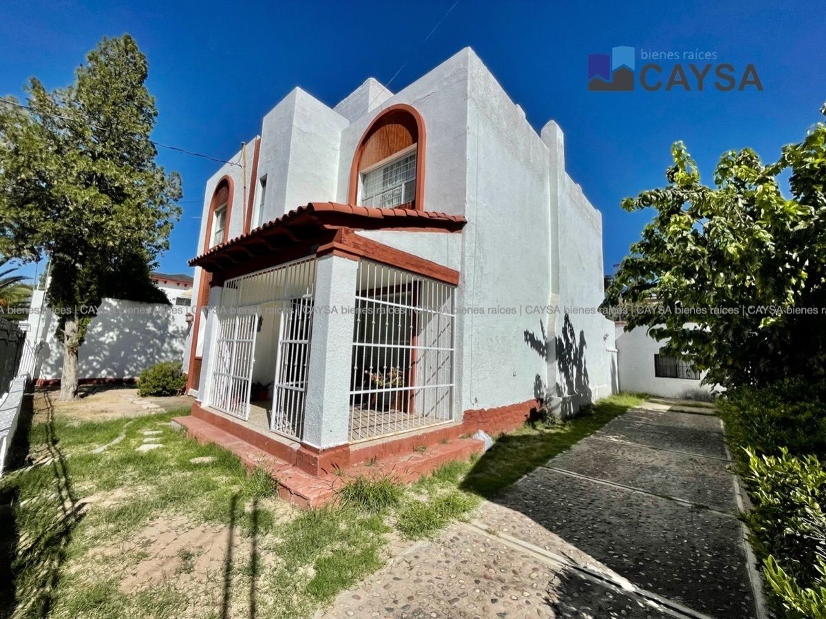 CASA EN VENTA en Col. Cuauhtemoc (casa u oficinas)