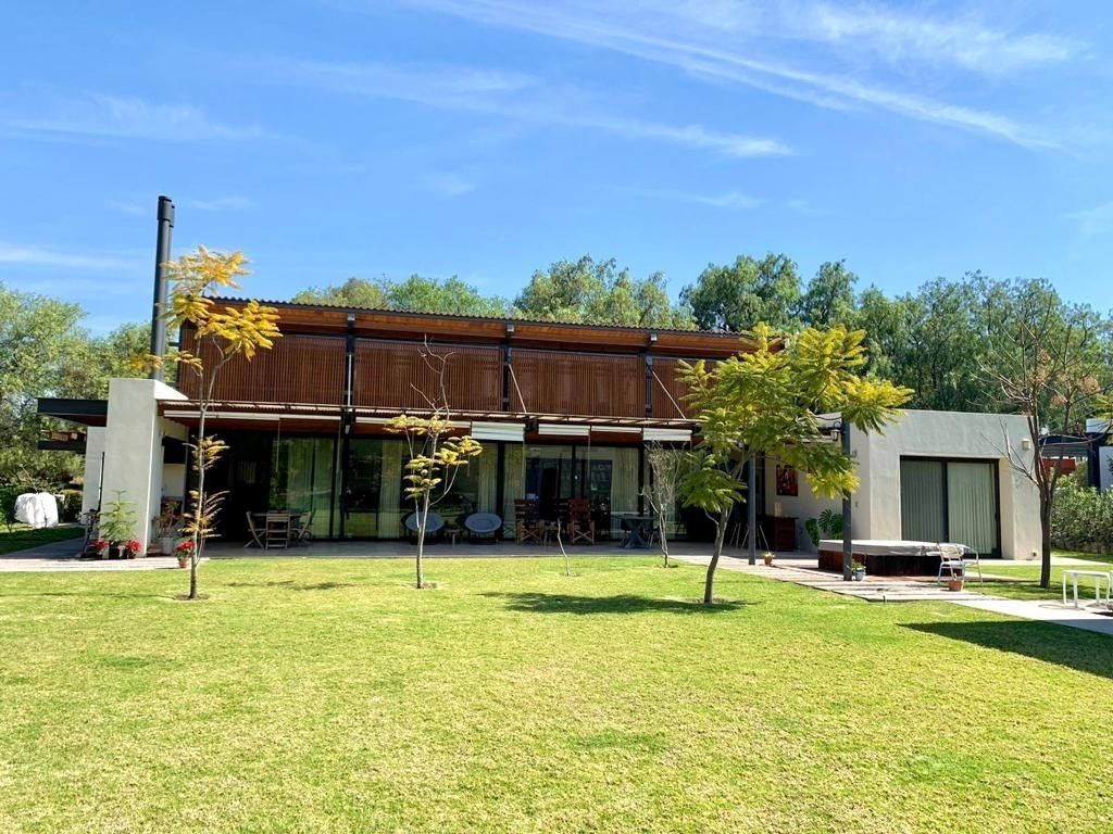https://assets.easybroker.com/property_images/3386148/54735653/EB-LZ6148.jpeg?version=1668639455