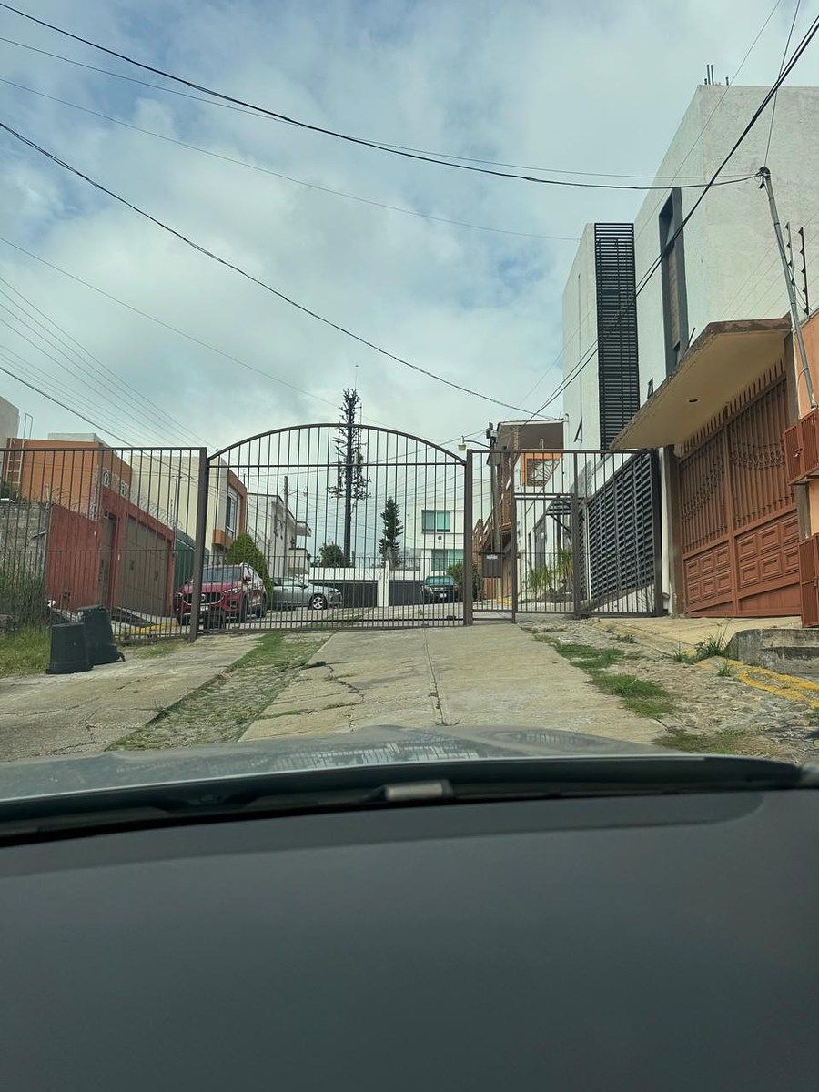 Casa en Lomas de Tzompantle, Cuernavaca, foto 2 de 31