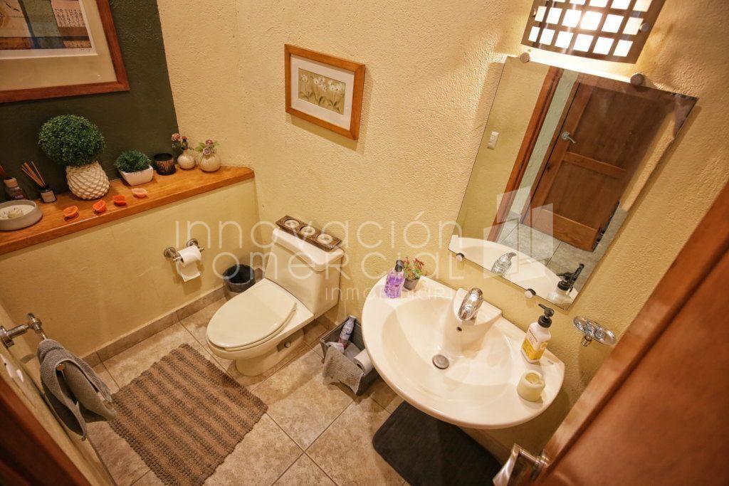 19 de 45: Baño visitas
