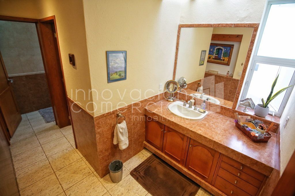 39 de 45: Baño principal