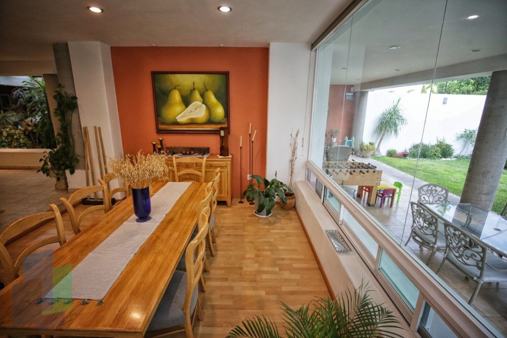 20 de 46: Comedor con vista a terraza y jardín