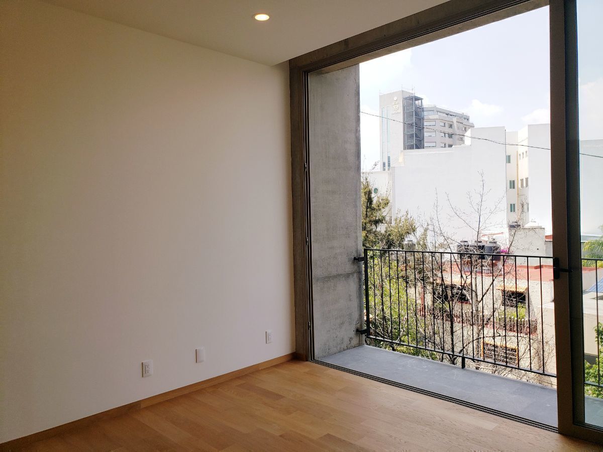 Recamara 2 con balcón propio