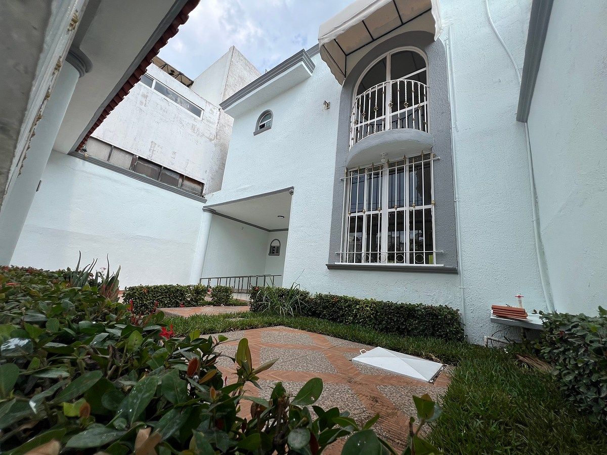 Se renta casa en Zona sur poniente de Tuxtla Gutiérrez, Chis., foto 1 de 24