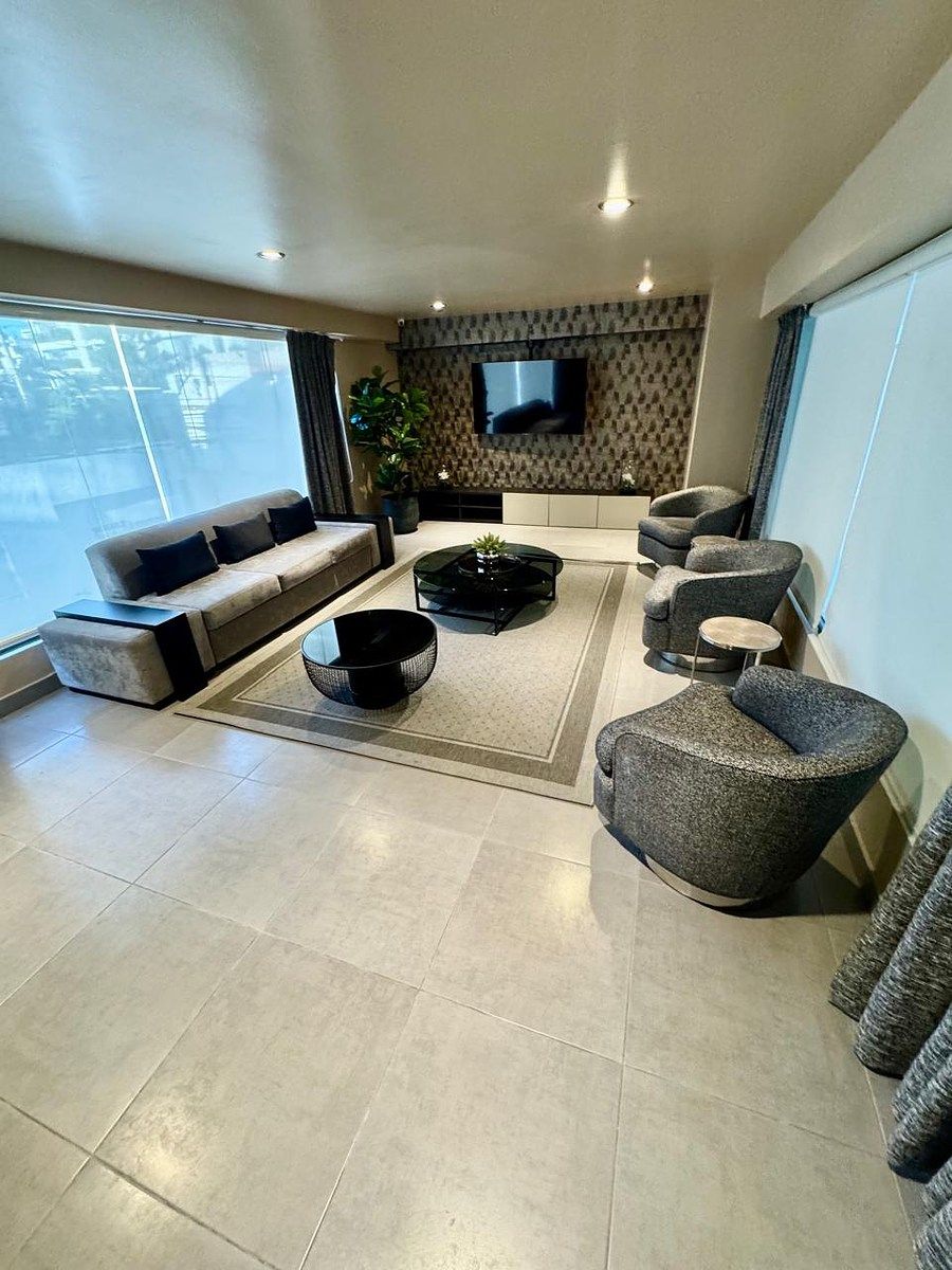 36 de 43: SALON REUNIONES