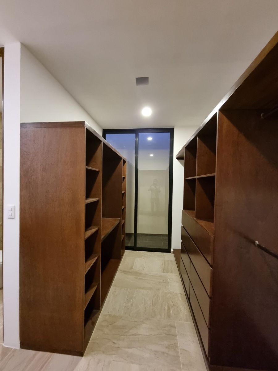 Closet recámara principal