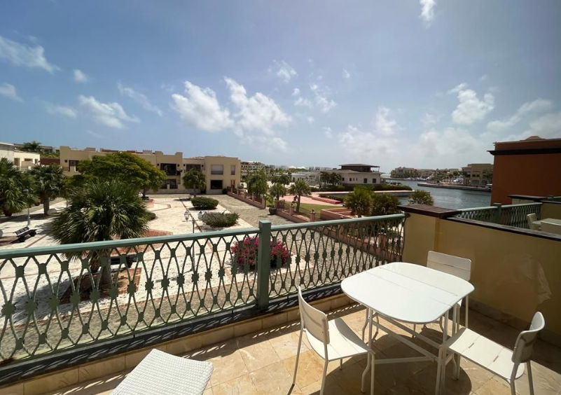1 de 5: TERRAZA JARDIN
