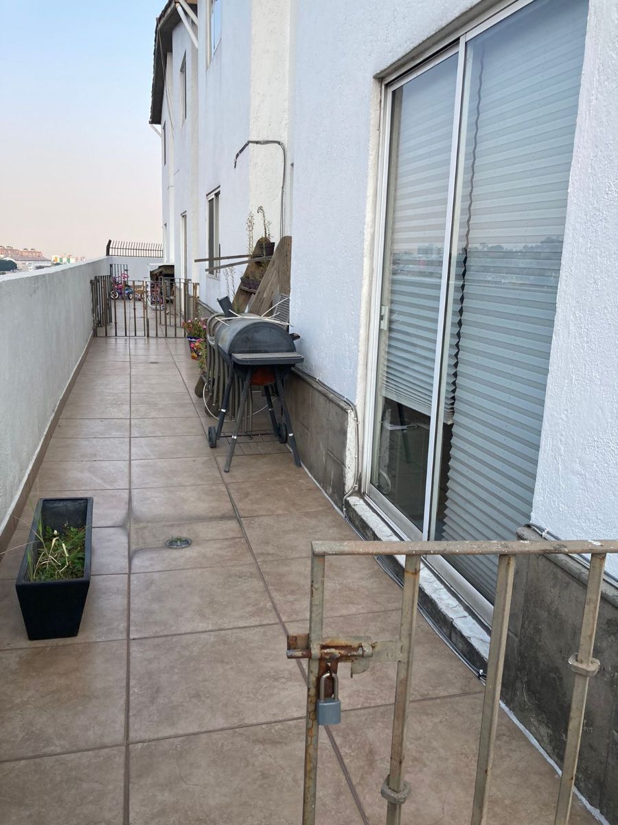 13 de 14: TERRAZA POSTERIOR CON VISTAS Y ACCESO DESDE RECAMARAS