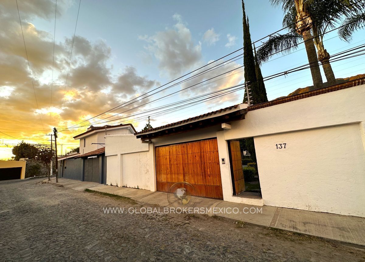 Lujosa Casa con Alberca Privada en Ajijic, Chapala, Jalisco. | EasyBroker