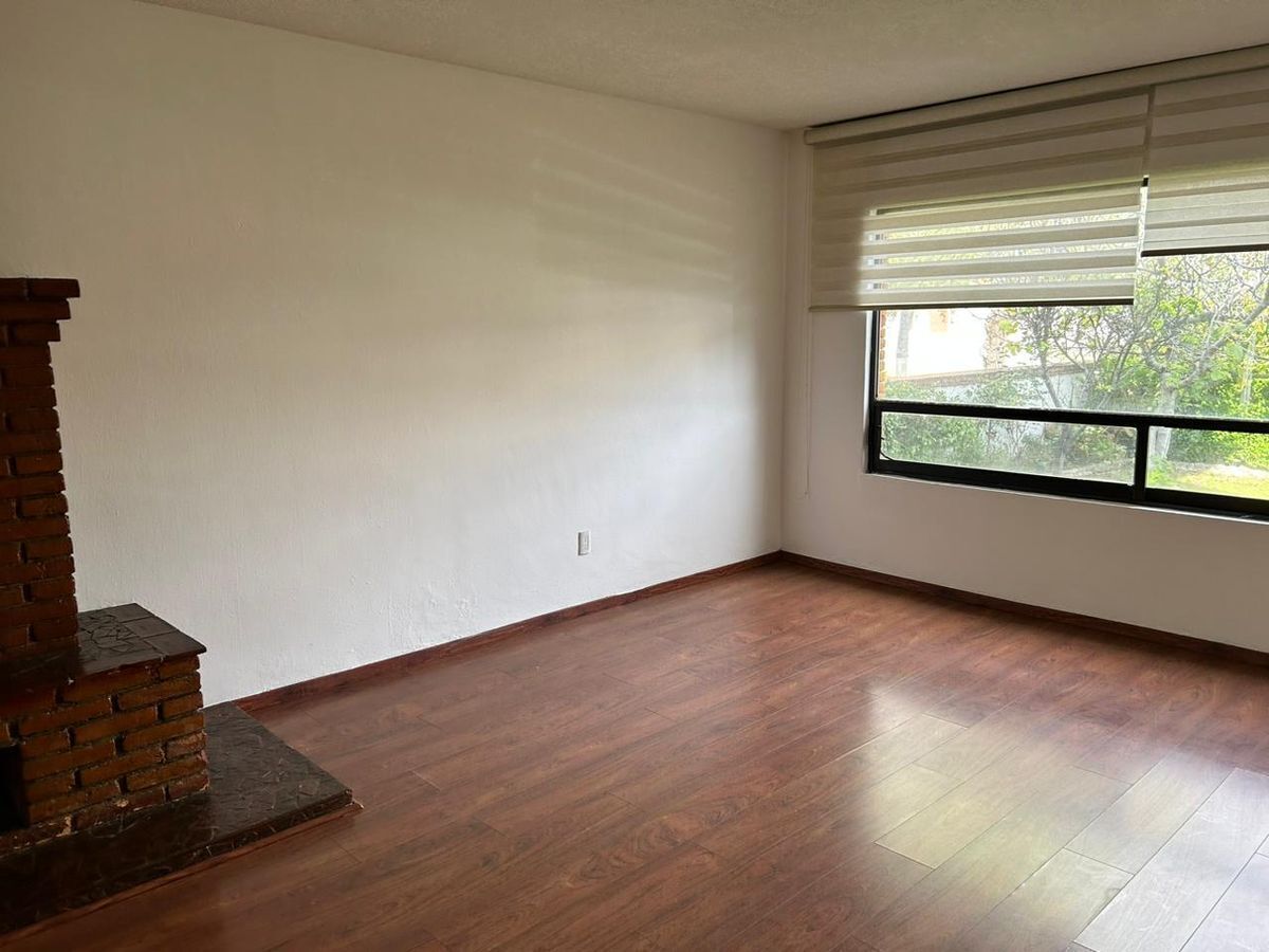 VENDO CASA EN RESIDENCIAL COUNTRY CLUB, METEPEC.