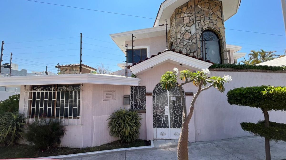 CASA EN VENTA CD DEL VALLE, TEPIC RECAMARA AMPLIA EN PLANTA BAJA
