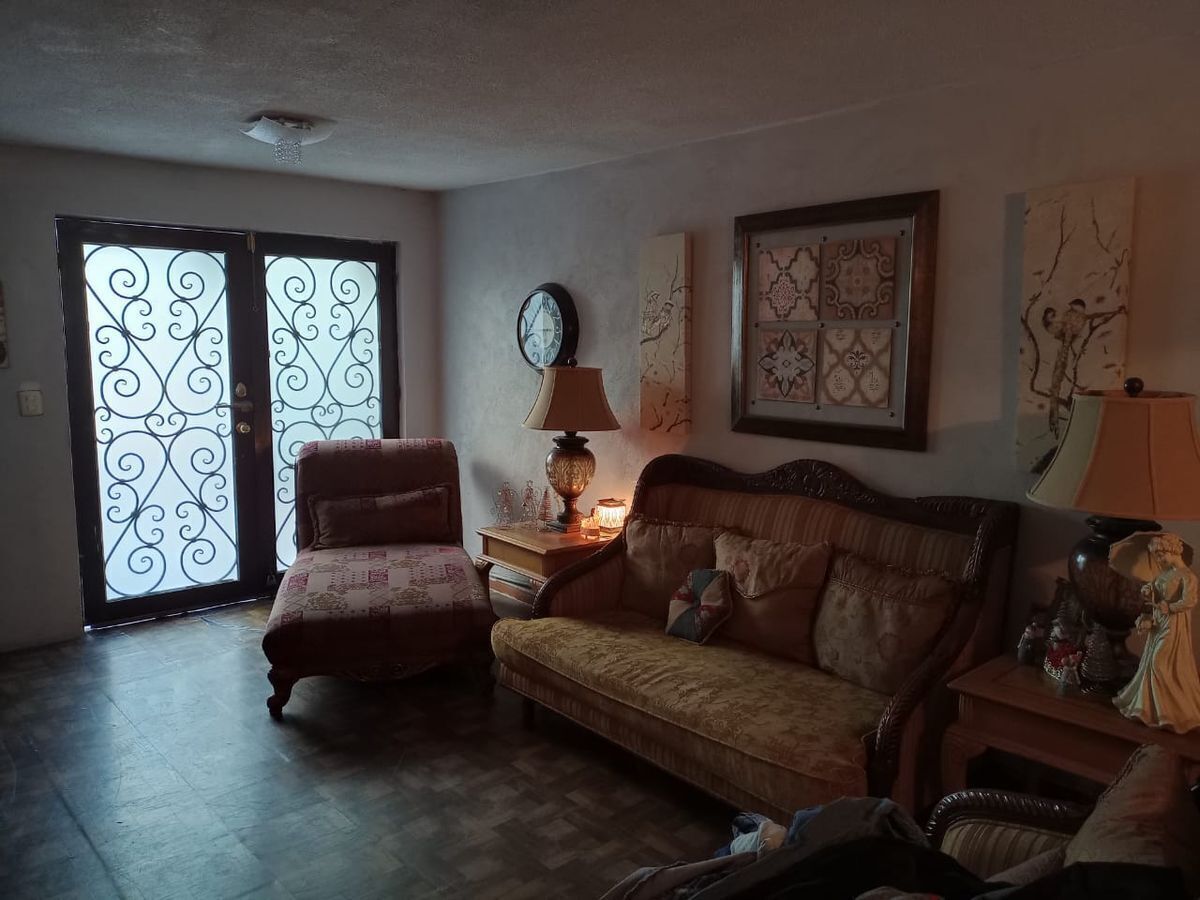 2 de 14: Sala