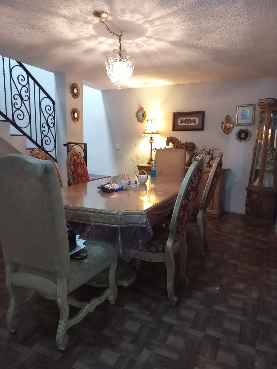 3 de 14: Comedor