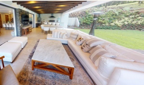 5 de 18: amplia terraza con  vista al jardin