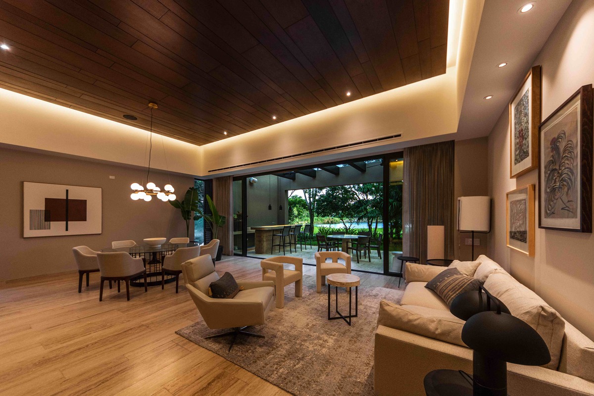 7 of 15: Sala, Comedor