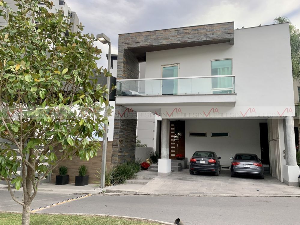 Casa en Venta en Privada San Carlos Nuevo Leon