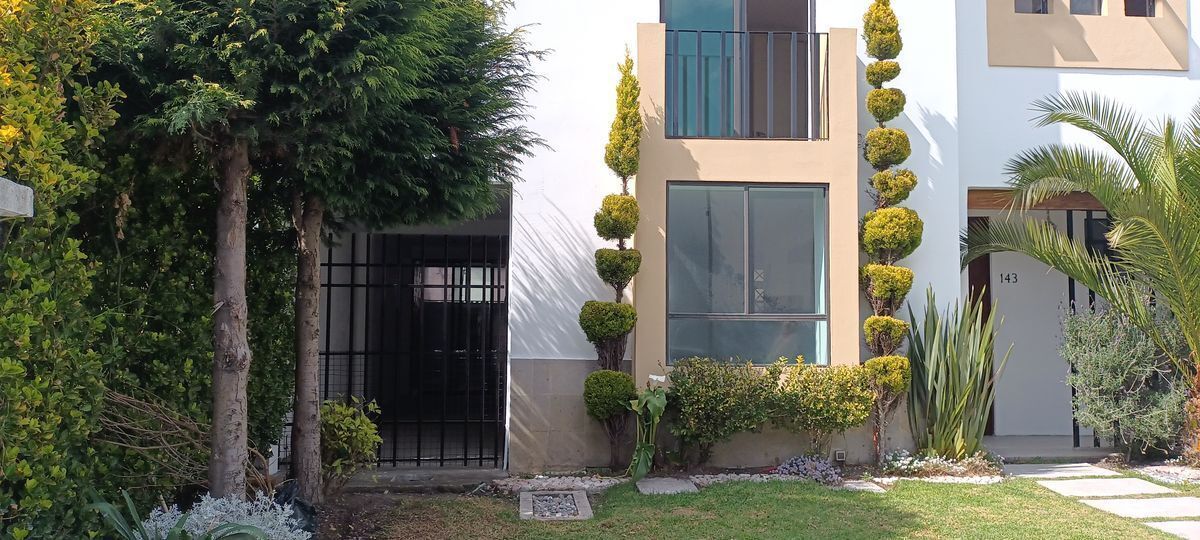 CASA EN VENTA ZINACANTEPEC