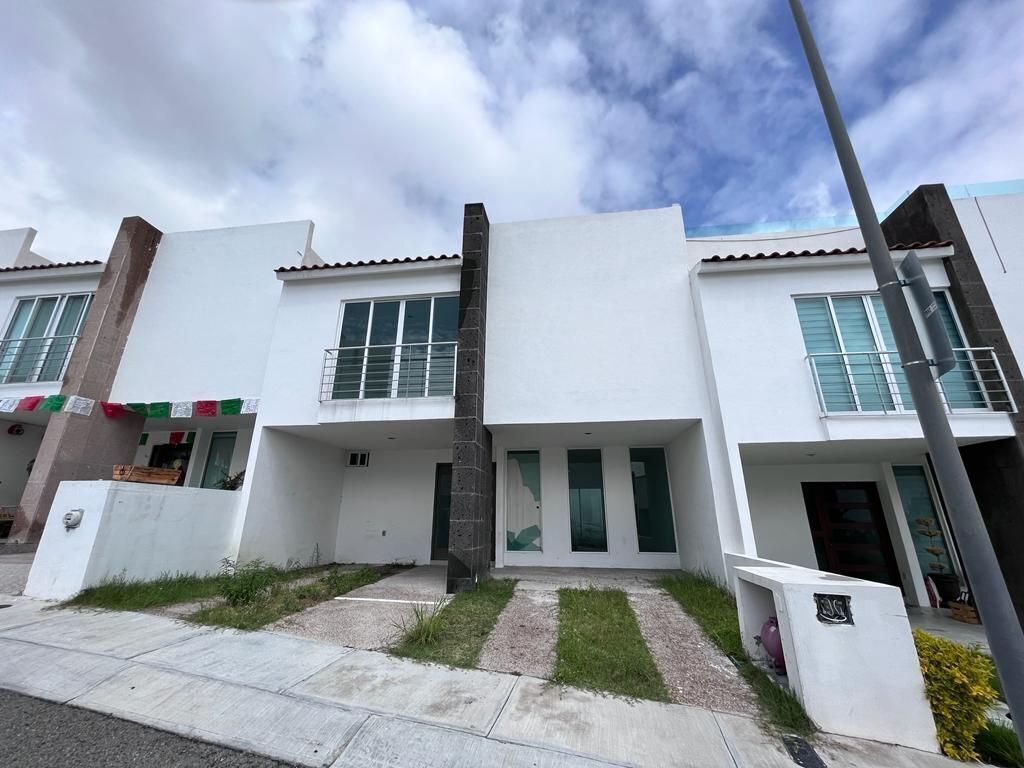 CASA EN VENTA DE REMATE BANCARIO EN ZIBATA QUERETARO