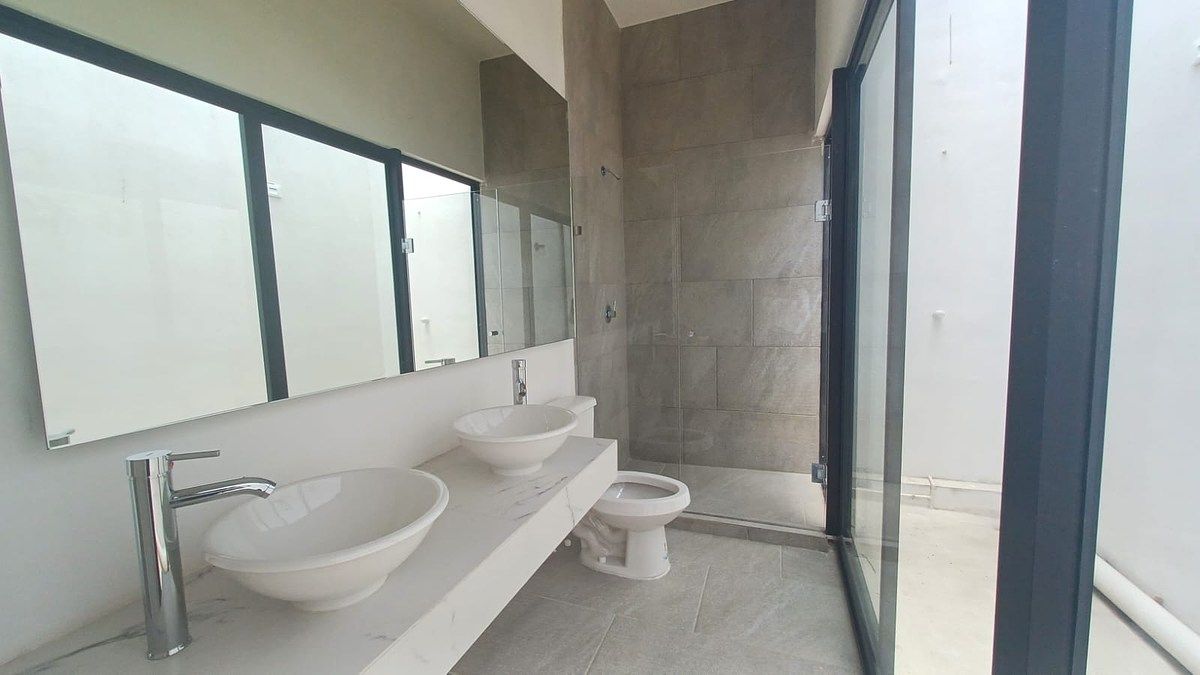 33 de 34: CASA MUESTRA