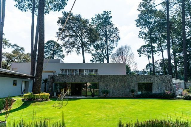 Venta de espectacular casa en Avándaro Valle de Bravo.