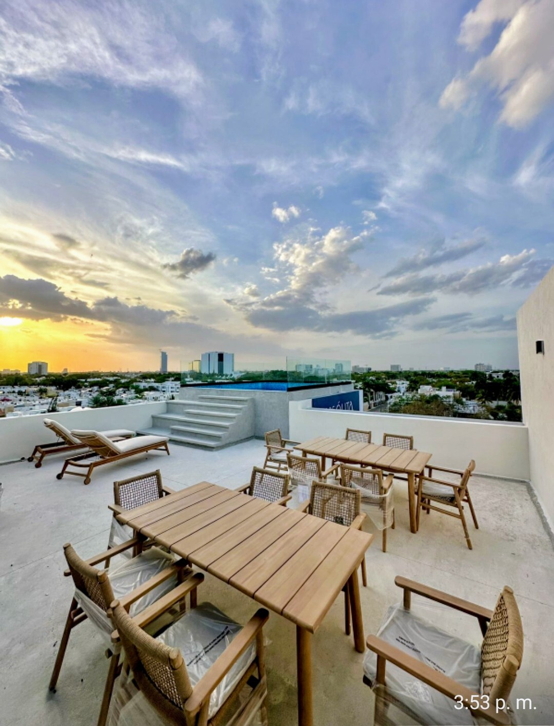 25 de 27: Roof top con alberca