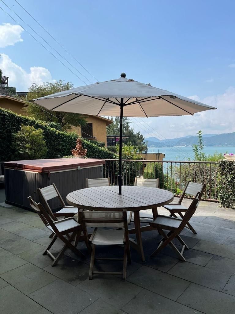 5 of 30: Terraza