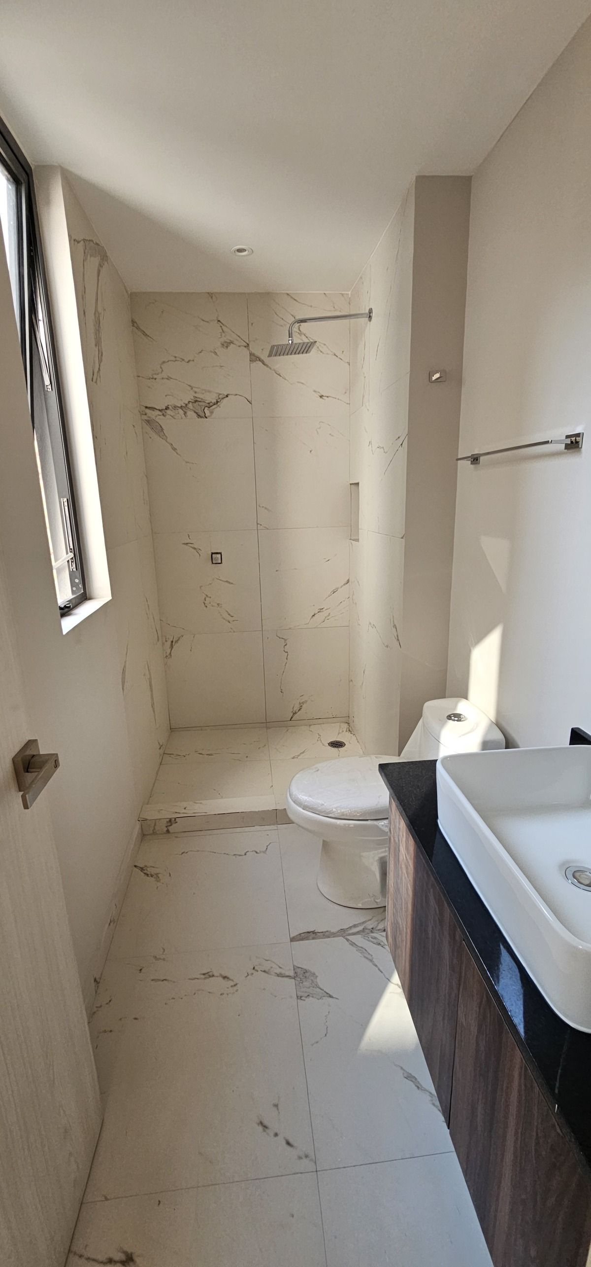 7 de 19: Baño recamara principal