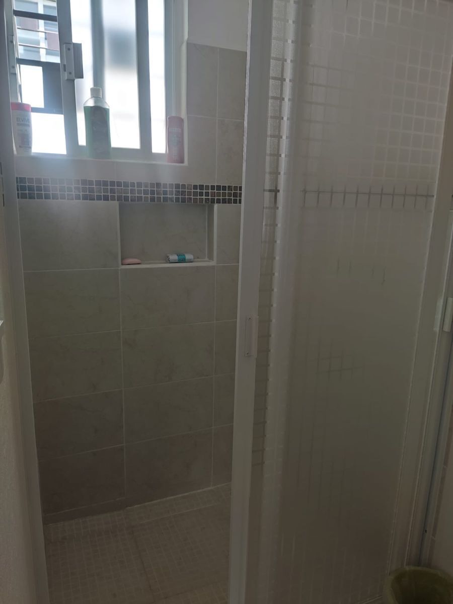 12 de 20: Baño con canceles