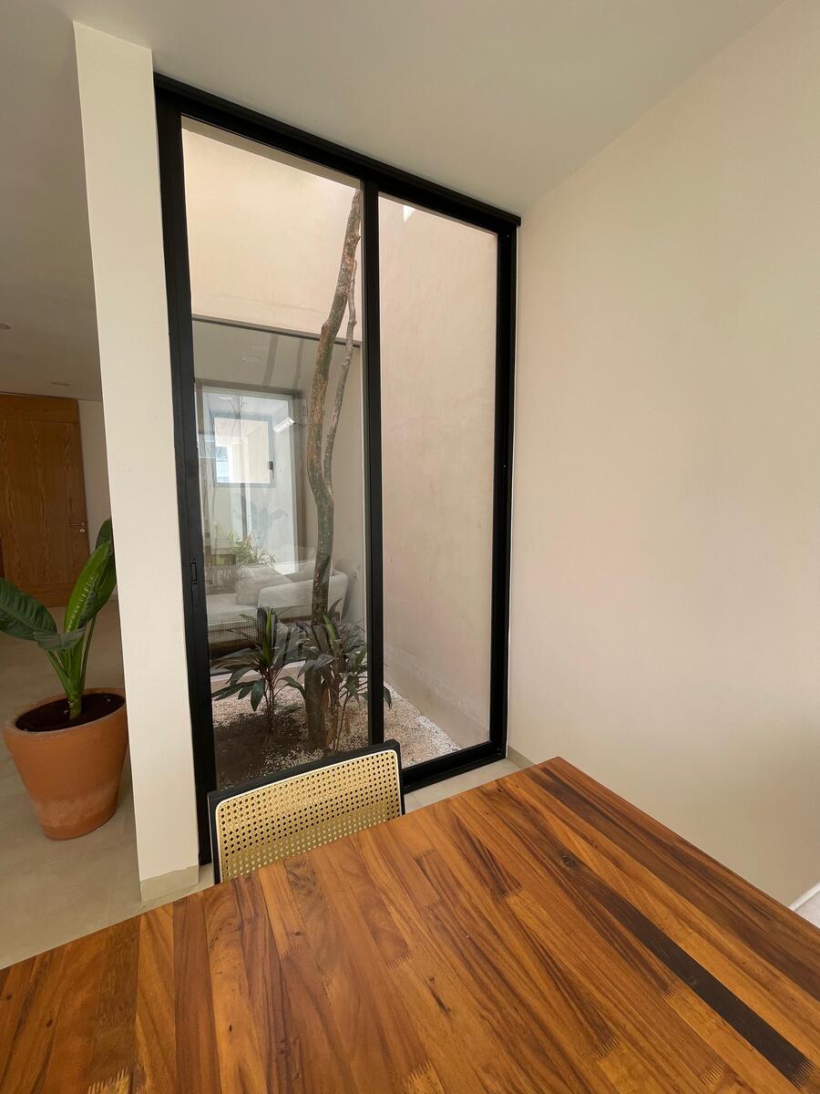 4 de 9: Jardín Interior