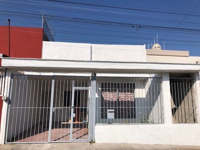 Casa en Venta en Jardines Alcalde! a 3 cuadras de Tránsito | EasyBroker