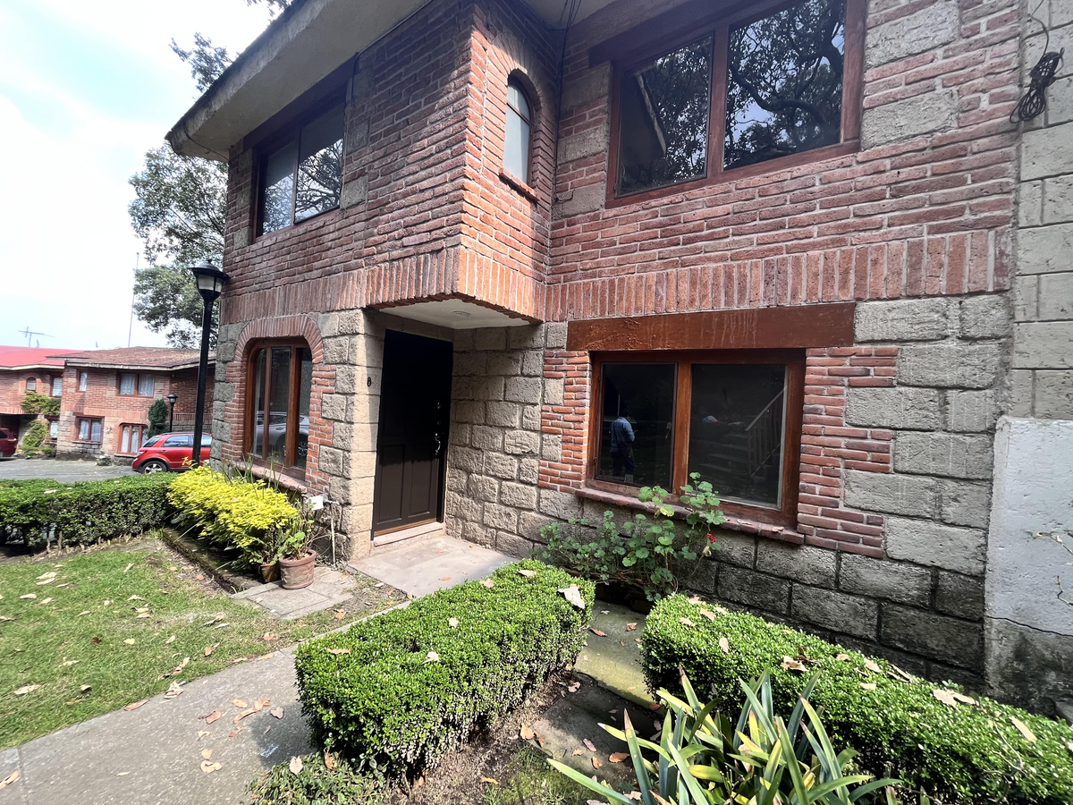 Acogedora casa estilo mexicano contemporáneo en Tlalpan