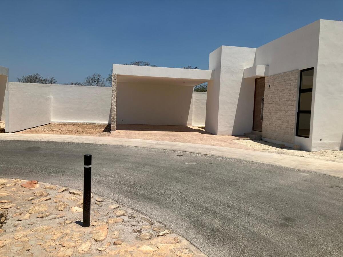 1 de 18: Fachada Principal