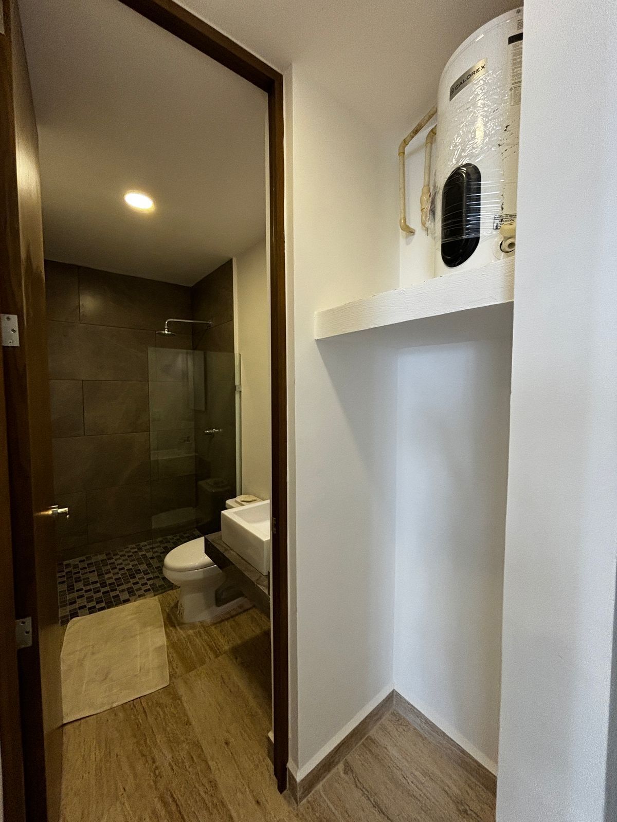 10 de 21: Espacio Para Closet de Blancos