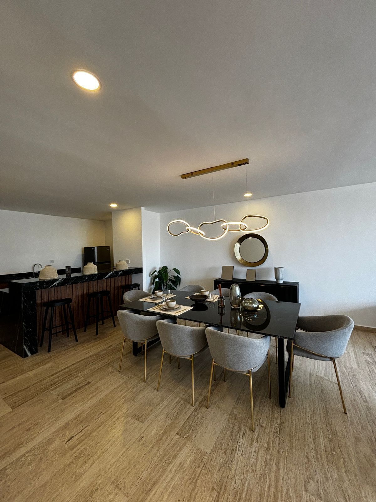 1 de 21: Comedor y Cocina