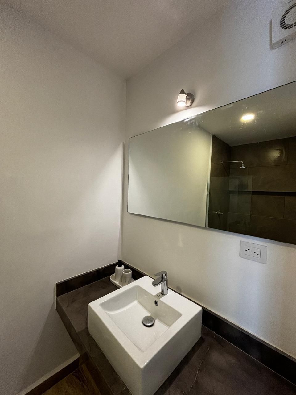 7 de 21: Baño Habitación Principal