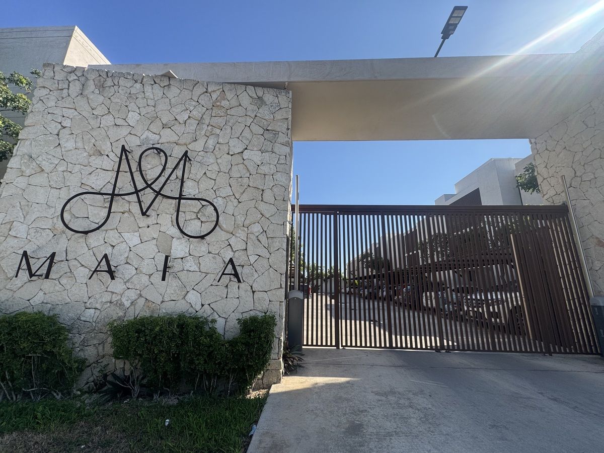 2 de 32: FACHADA