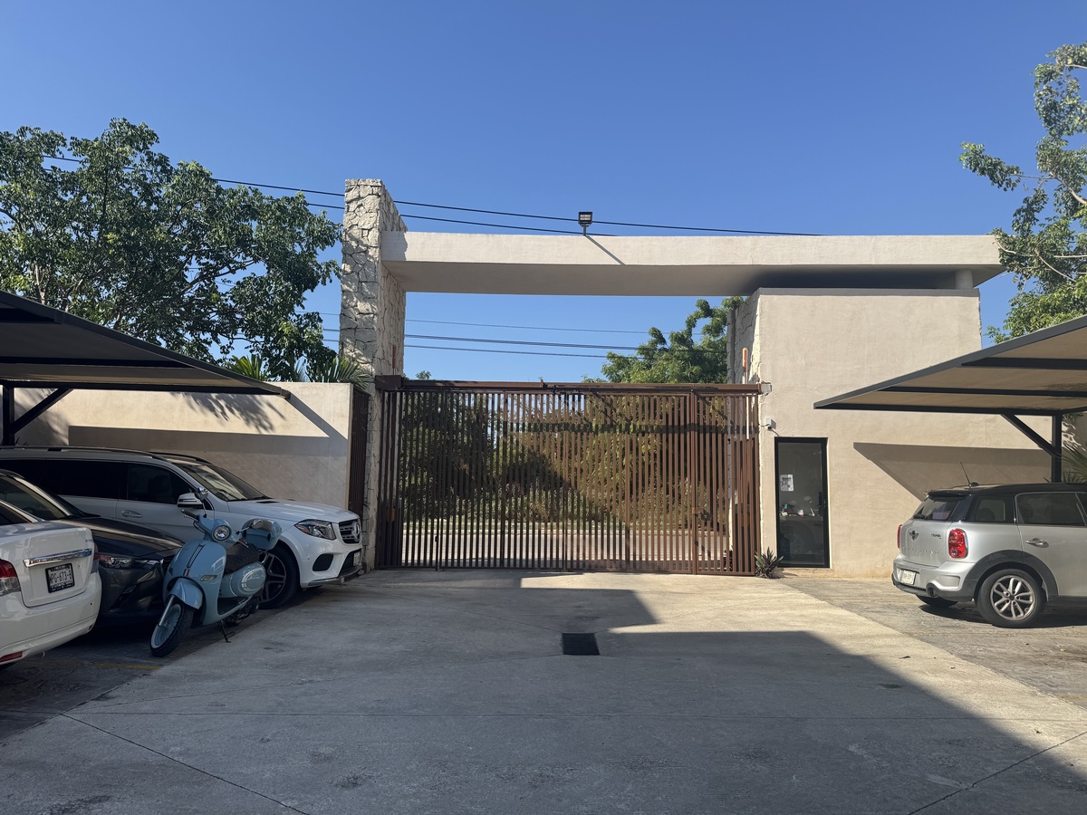 35 de 36: ESTACIONAMIENTO