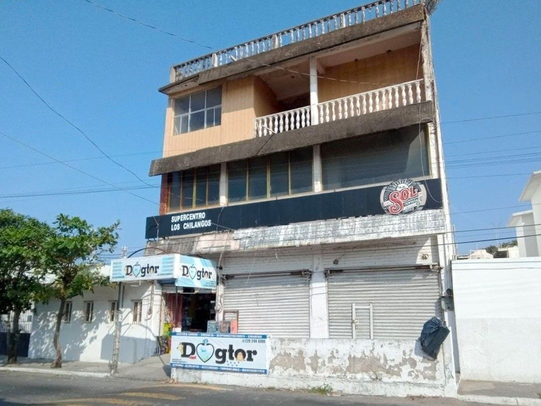 Edificio DE TRES NIVELES en venta en Col. Ortiz Rubio. VERACRUZ, VER.