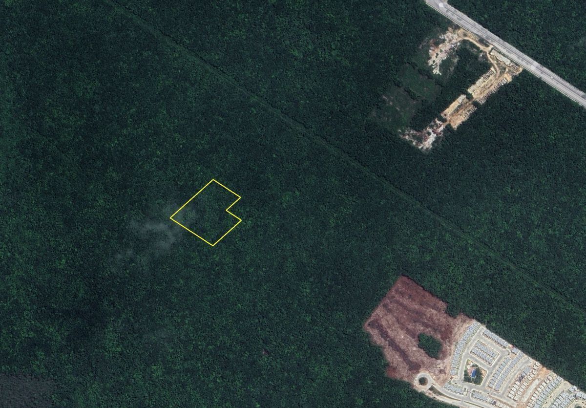 Terreno de 10,310 m2 en Playa del Carmen, Quintana Roo