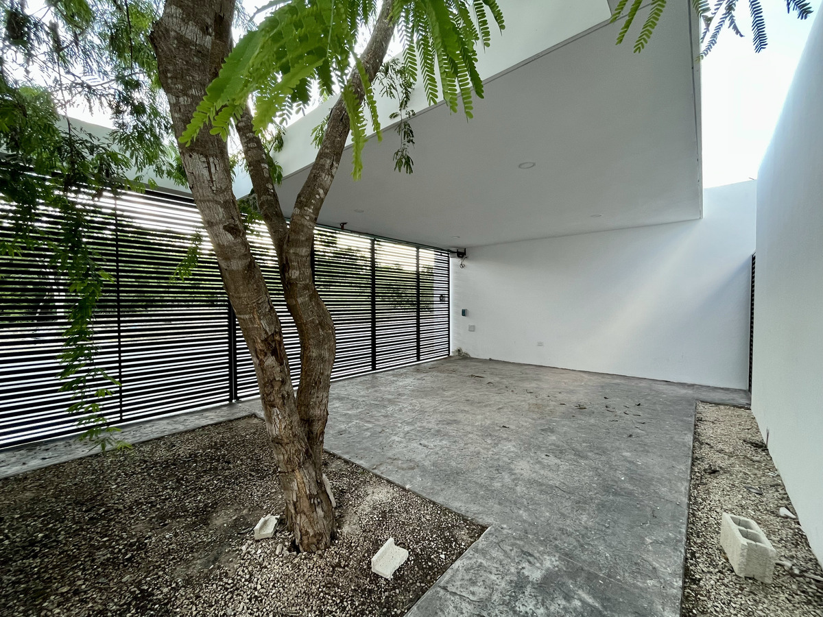 3 de 35: Garage Techado