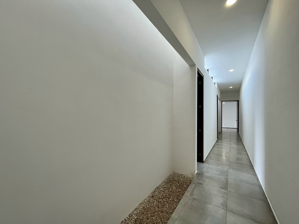 17 de 35: Pasillo Recámaras