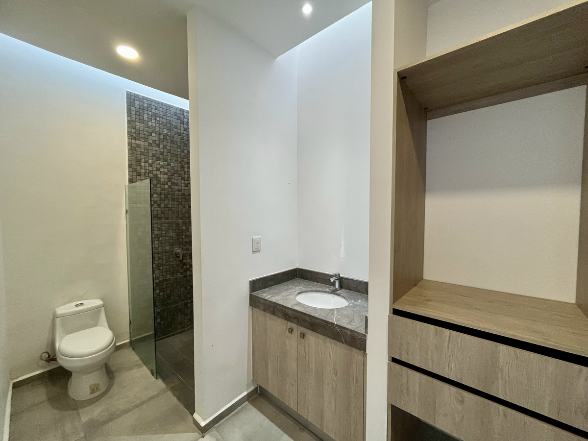 20 de 35: Baño Recámara Secundaria 1