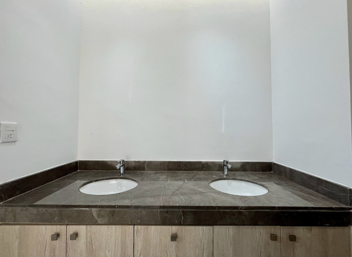 28 de 35: Baño Recámara Principal