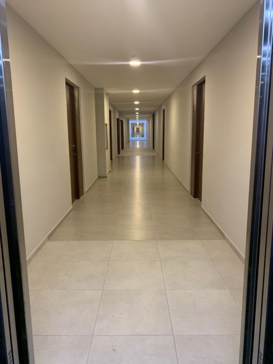 PASILLOS INTERIORES, foto 19 de 41