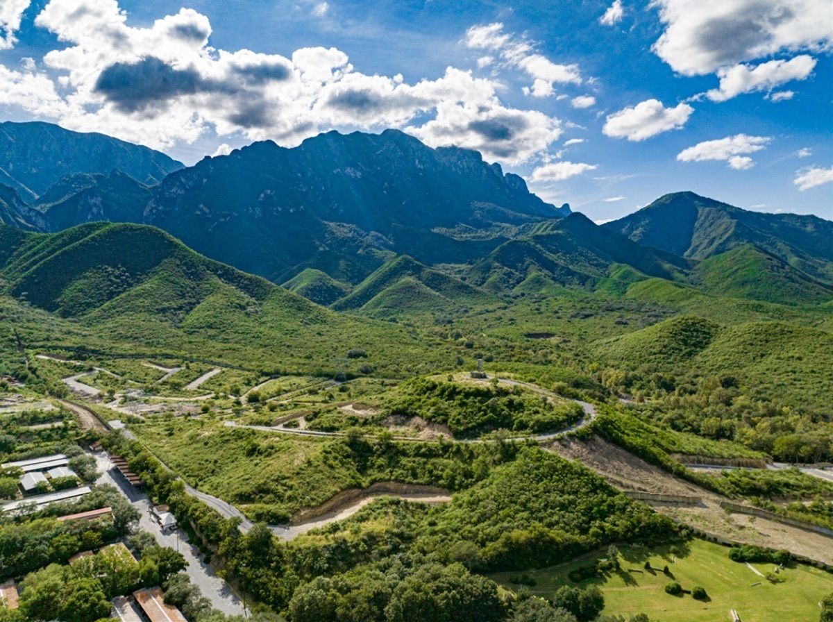 Terreno en venta privada Monterrey Carretera Nacional Camino al Diente