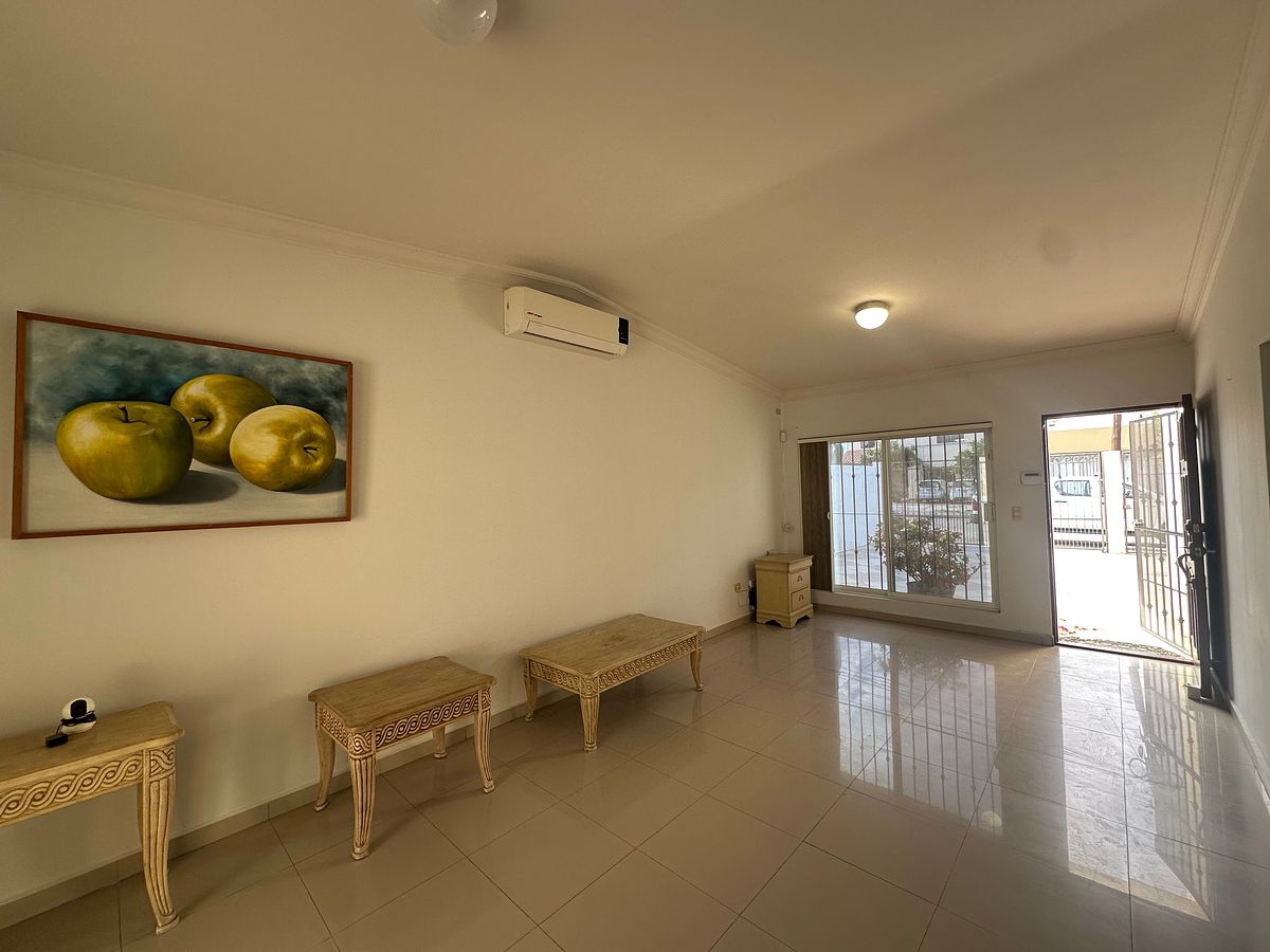 7 de 25: Sala y comedor