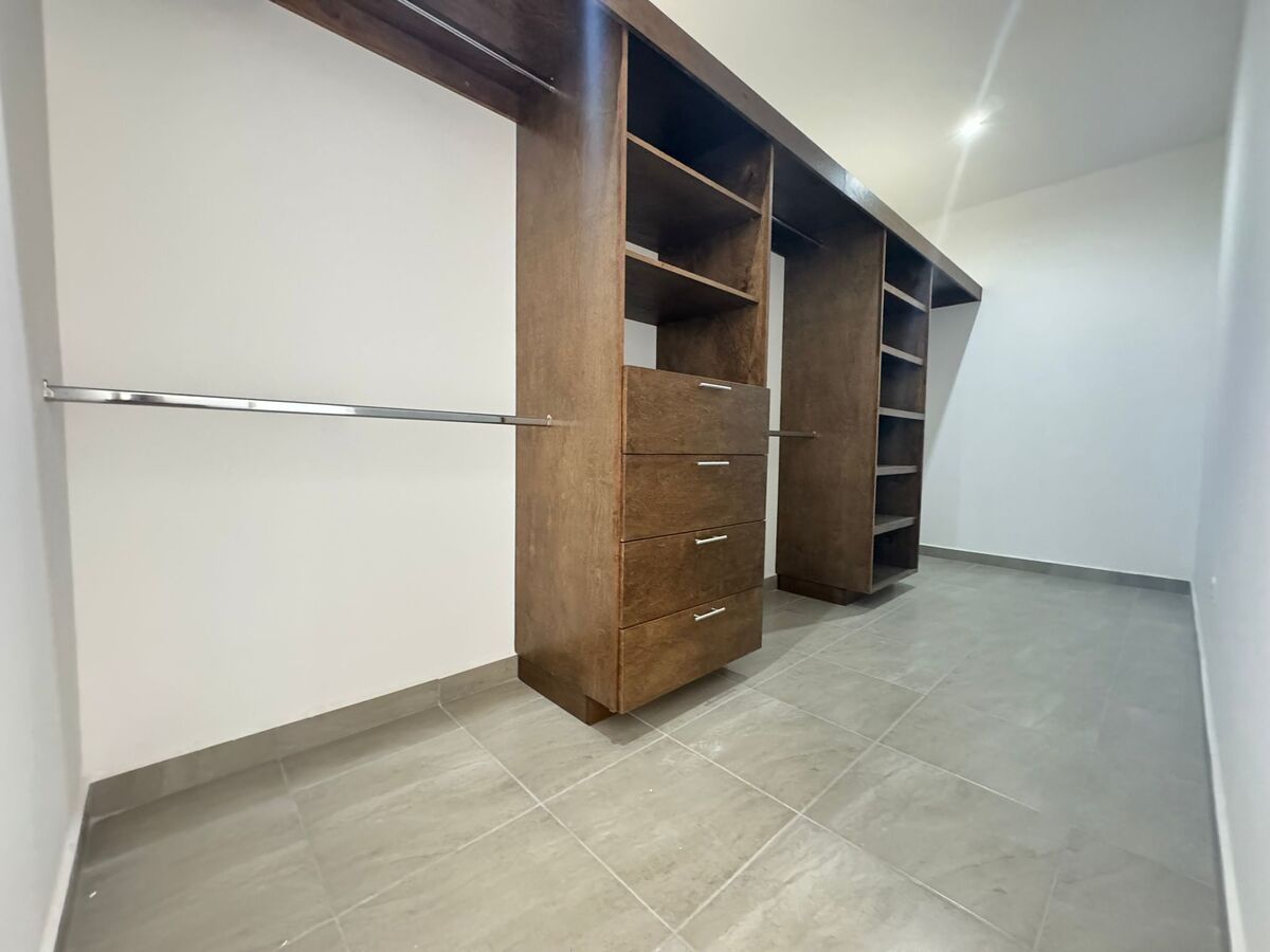 CLOSET REC PRINCIPAL