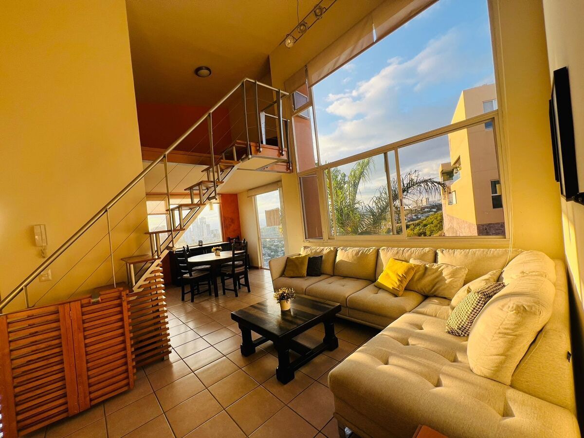 Venta departamento-doble altura y tapanco-Milenio Queretaro