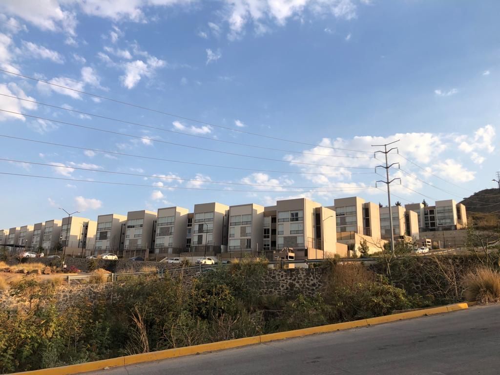 4 de 36: Vista hacia los edificios
